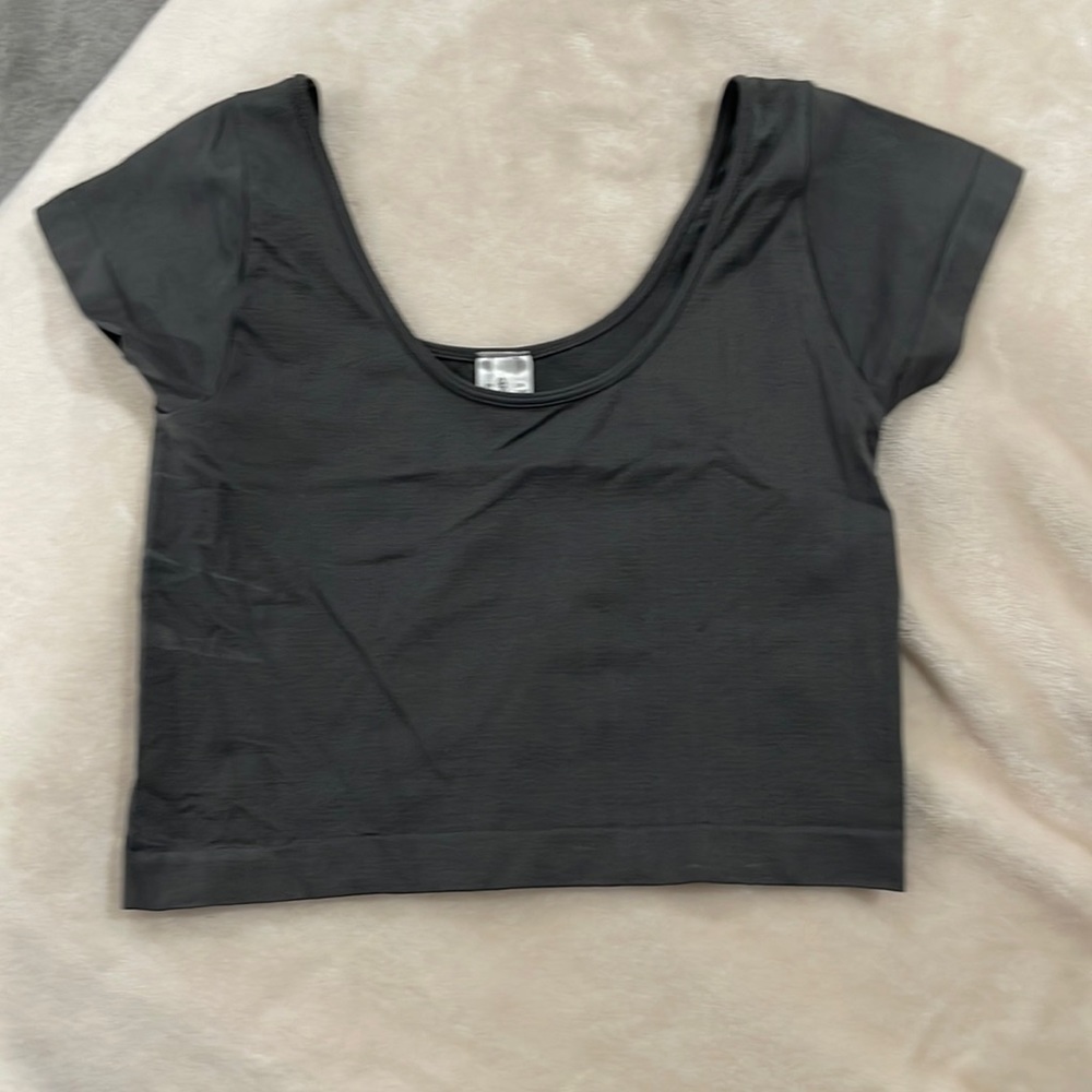 Cropped fitted T-shirt